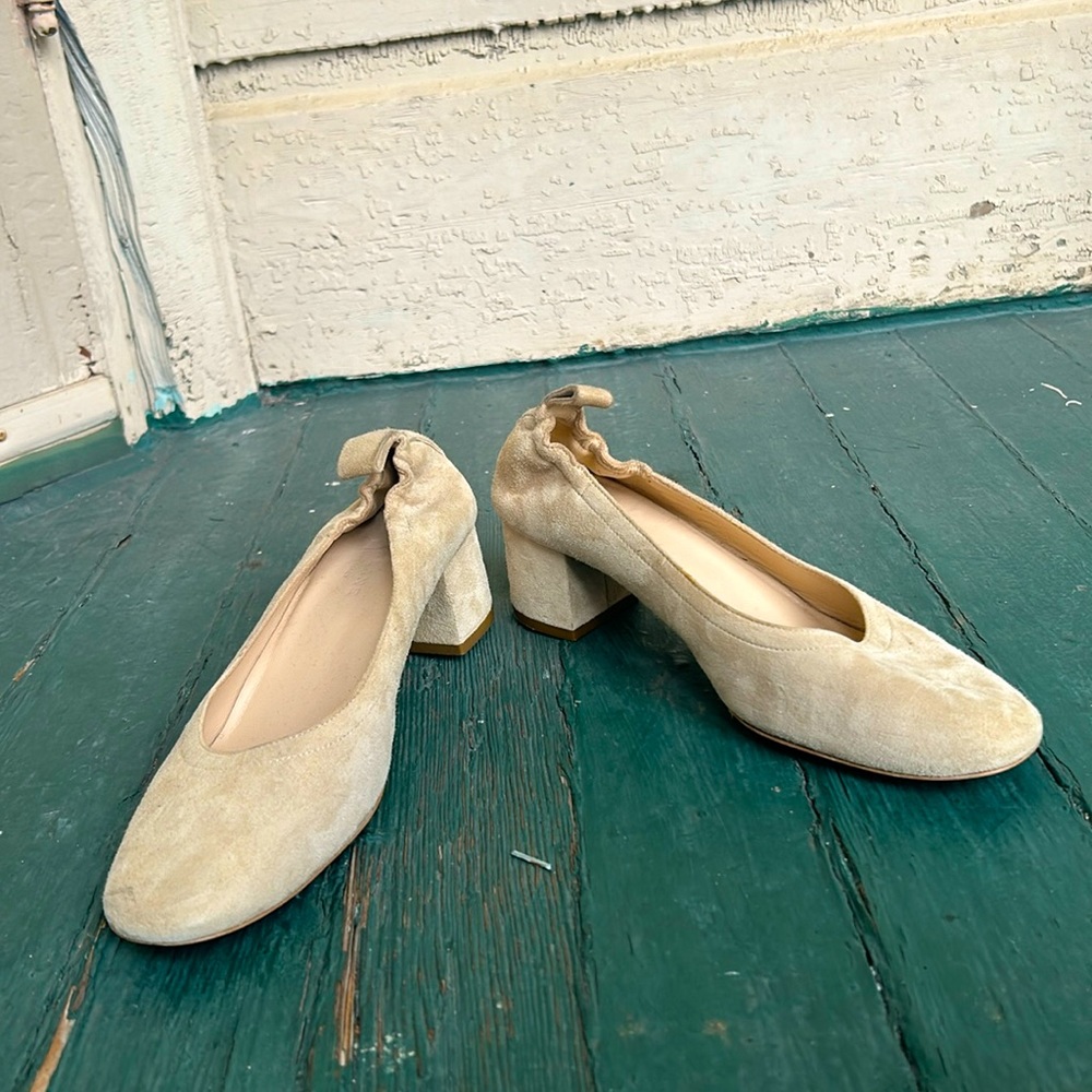 Everlane Beige Suede Day Heel Pump, Size 8